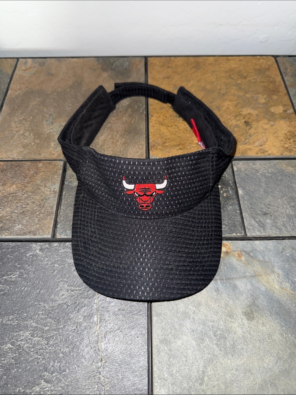 Chicago‎ Bulls Black Performance Visor
